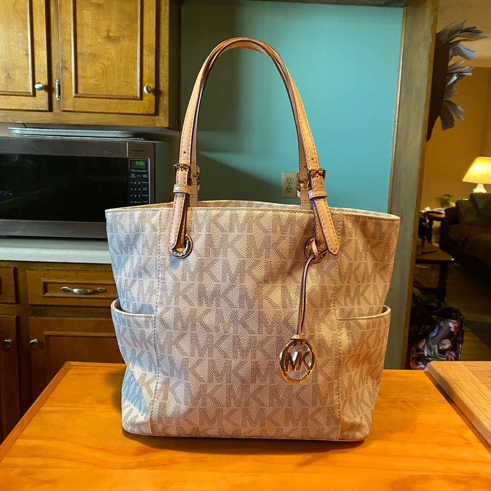 Michael Kors Dotted Monogram Canvas Coated Leather Tote Shoulderbag